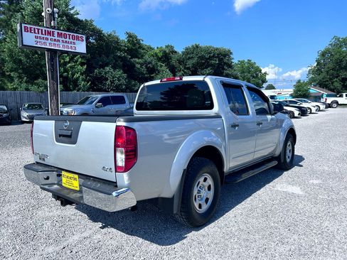 Used 2018 Nissan Frontier S image 2