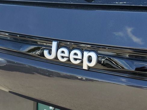 New 2026 Jeep Grand Cherokee Laredo image 8