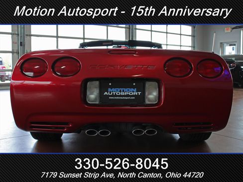 Used 2004 Chevrolet Corvette Convertible w/ Preferred Equipment Group RWD image 11