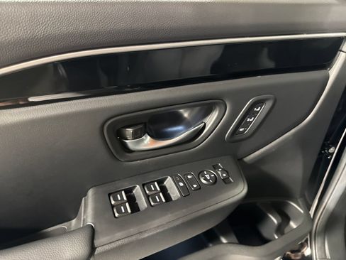 Used 2025 Honda Pilot Touring image 16