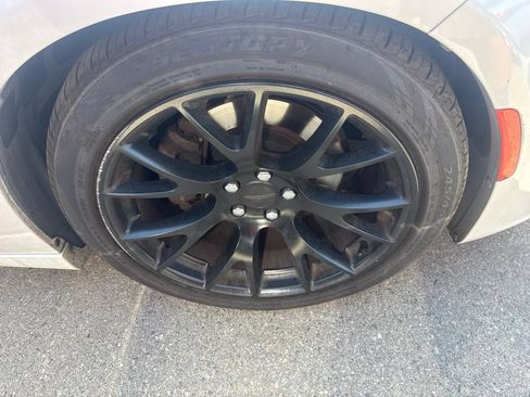 Used 2015 Dodge Charger R/T w/ Plus Group RWD image 3