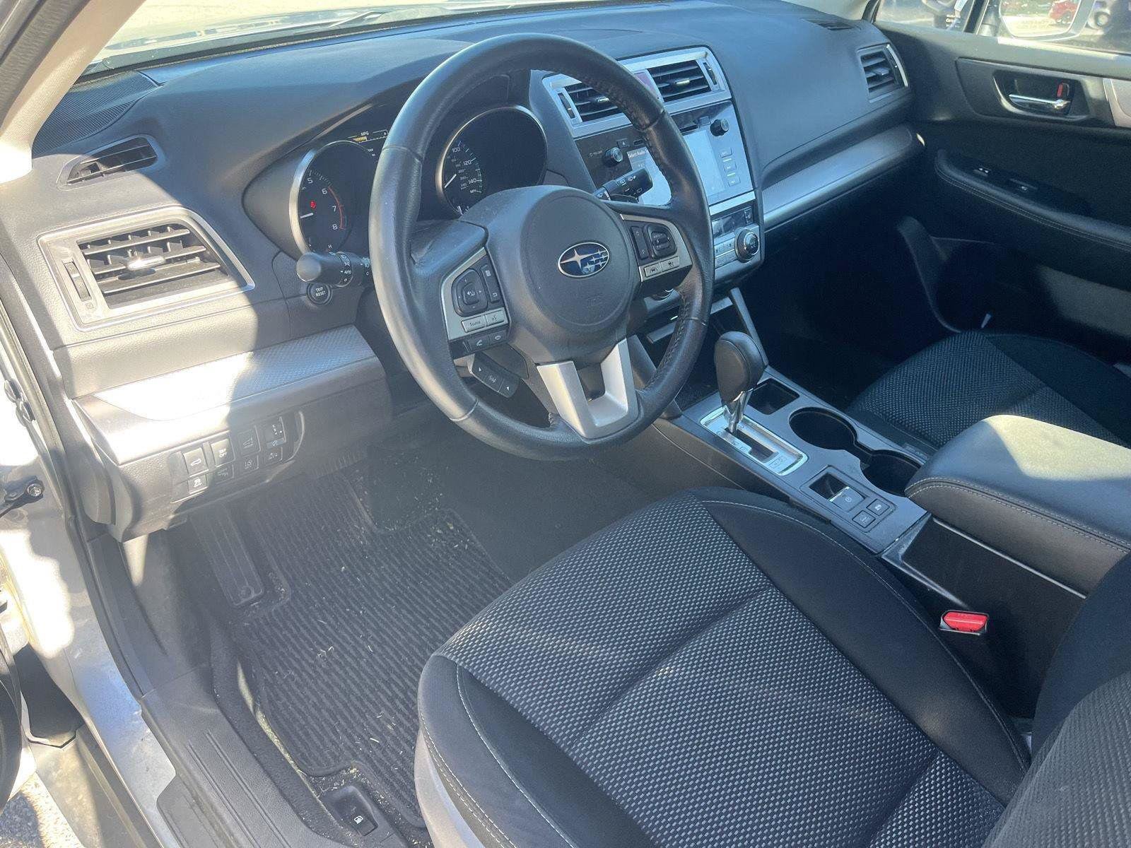Used 2017 Subaru Outback 2.5i Premium AWD/4WD image 10