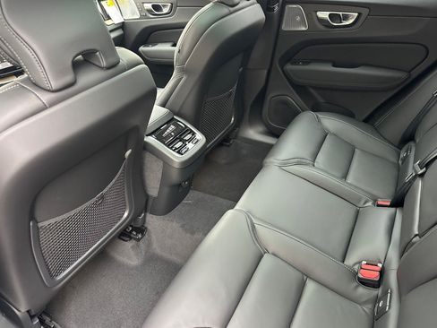 New 2026 Volvo XC60 B5 Ultra AWD/4WD image 9