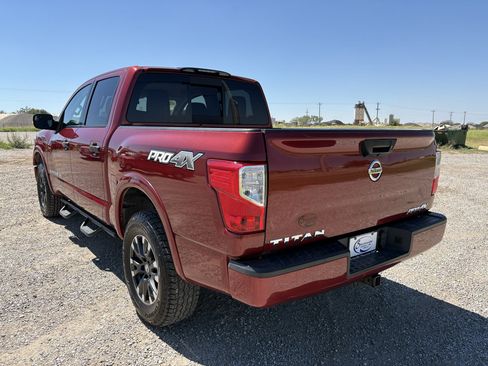 Used 2019 Nissan Titan PRO-4X AWD/4WD image 7