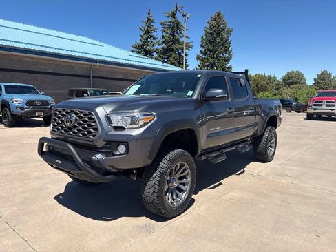 Used 2020 Toyota Tacoma TRD Off-Road w/ Technology Package AWD/4WD image 3