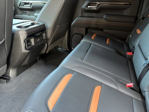 Certified 2025 GMC Sierra 1500 AT4 w/ AT4 Premium Package AWD/4WD image 13
