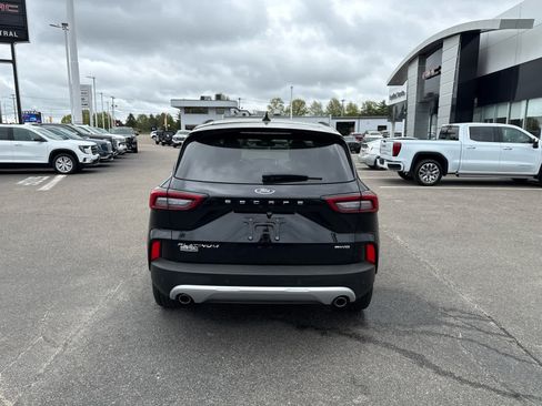 Used 2024 Ford Escape Platinum AWD/4WD image 4