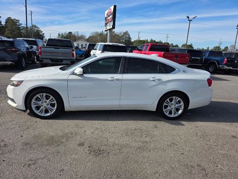 Used 2015 Chevrolet Impala LT w/ Convenience Package image 2