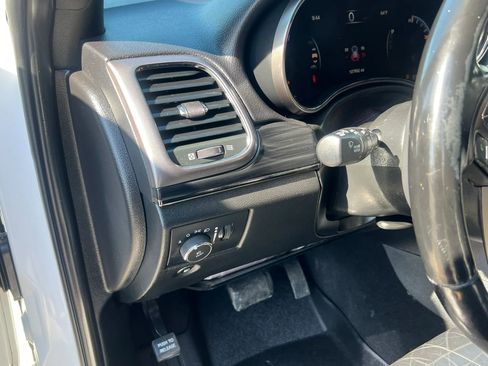 Used 2020 Jeep Grand Cherokee Limited X image 13