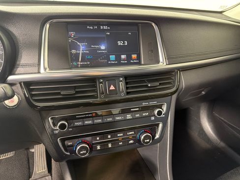 Used 2017 Kia Optima EX w/ Premium Package FWD image 16