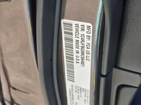 Used 2021 Jeep Grand Cherokee Limited image 20