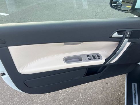 Used 2013 Volvo C70 T5 image 10