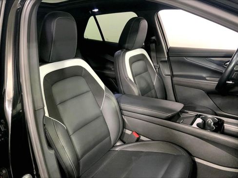 Used 2024 Chevrolet Blazer EV LT AWD/4WD image 7