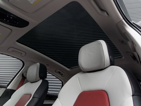 New 2026 Porsche Cayenne S image 14