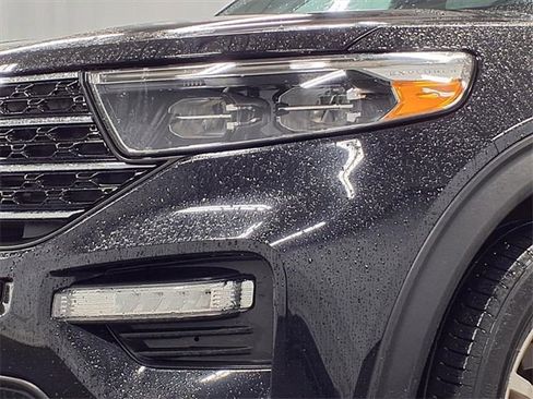 Certified 2020 Ford Explorer XLT w/ Equipment Group 202A image 30