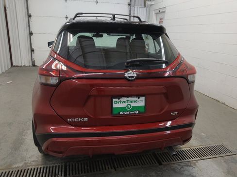 Used 2022 Nissan Kicks SR w/ Interior Electronics Package FWD image 6