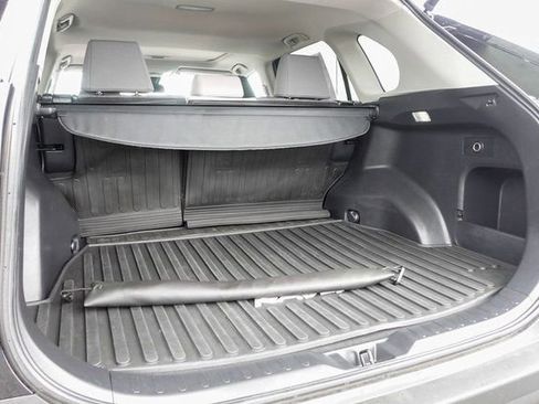 Used 2022 Toyota RAV4 XLE image 28