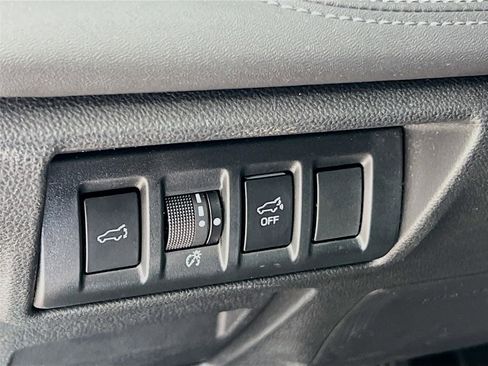 Used 2023 Subaru Outback Limited image 18