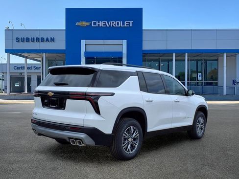 New 2026 Chevrolet Traverse LT w/ Driver Confidence Package FWD image 4