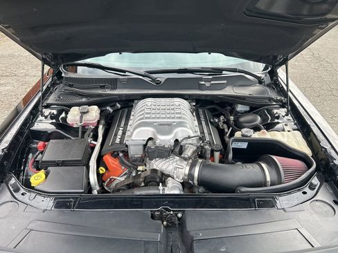 Used 2016 Dodge Challenger SRT Hellcat image 27