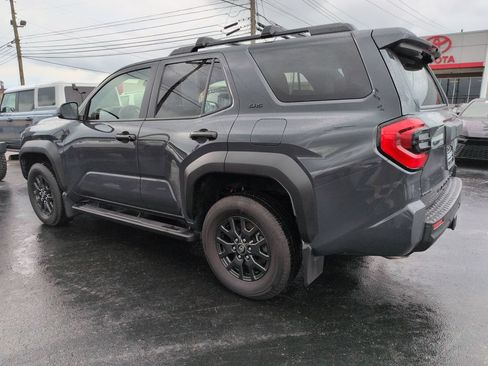 Certified 2025 Toyota 4Runner SR5 AWD/4WD image 3