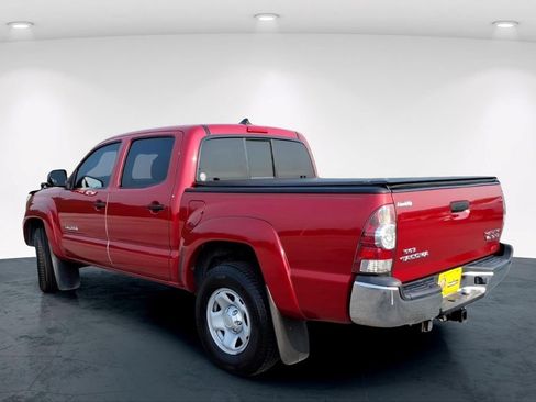 Used 2015 Toyota Tacoma PreRunner w/ SR5 Package RWD image 9