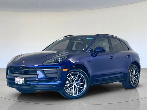 Used 2025 Porsche Macan image 1