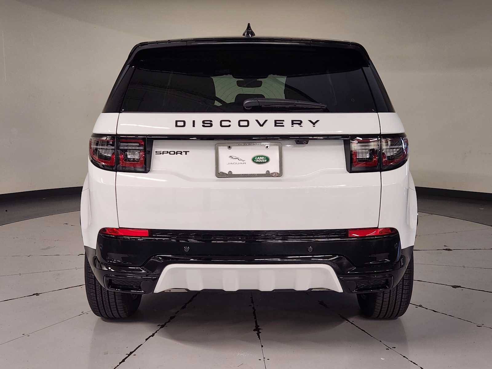 Used 2026 Land Rover Discovery Sport Landmark AWD/4WD image 10