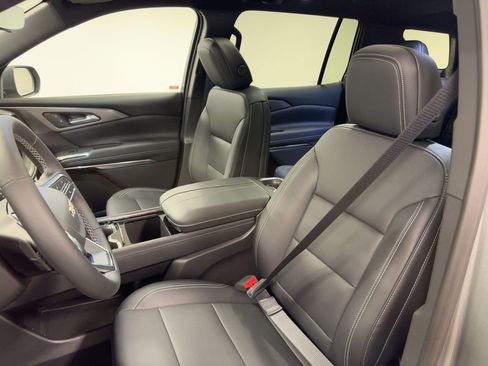 New 2026 Chevrolet Traverse LT w/ Sun and Wheel Package image 5