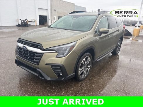 Used 2023 Subaru Ascent Limited image 1