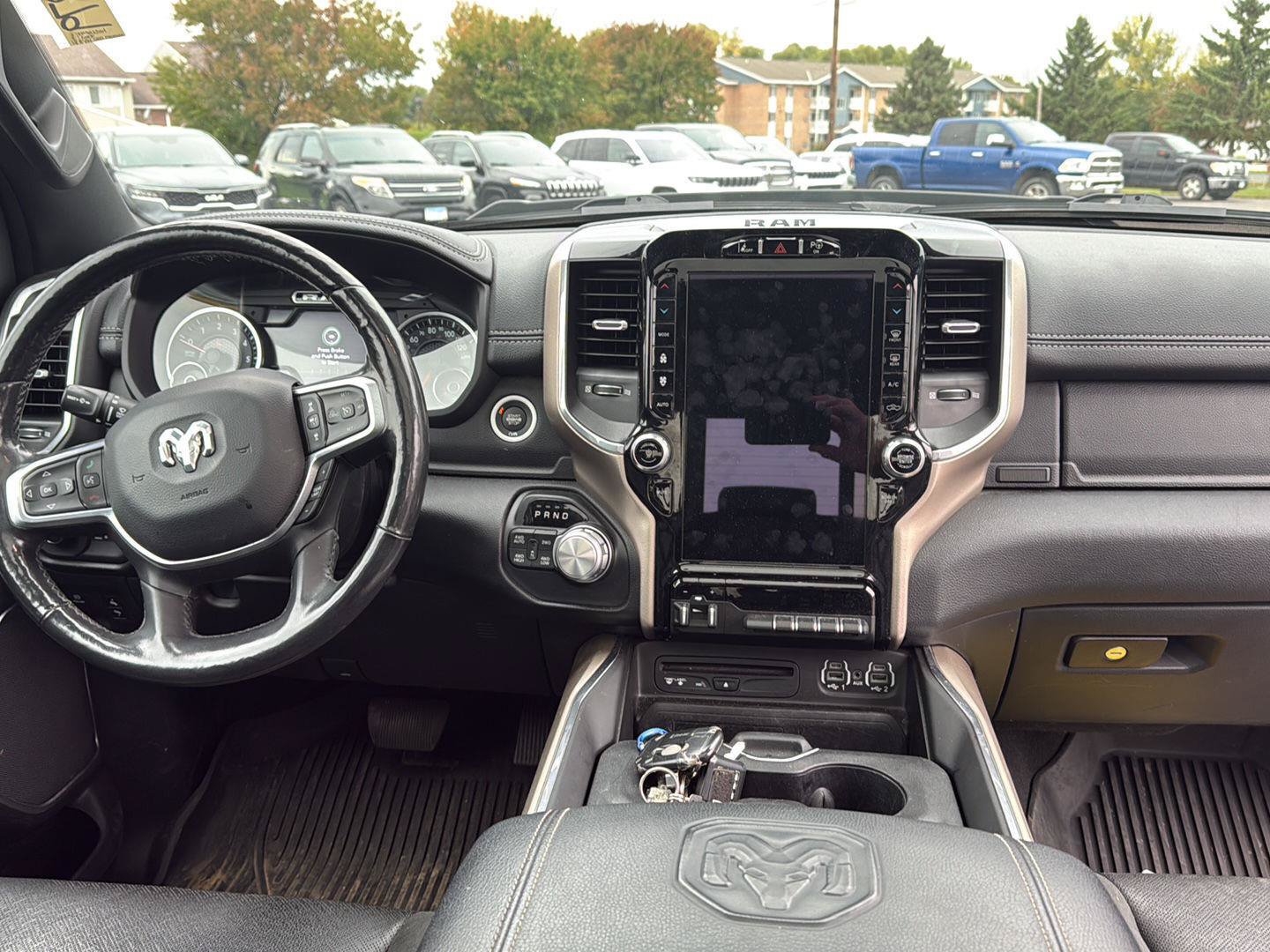 Used 2019 RAM 1500 Laramie AWD/4WD image 12
