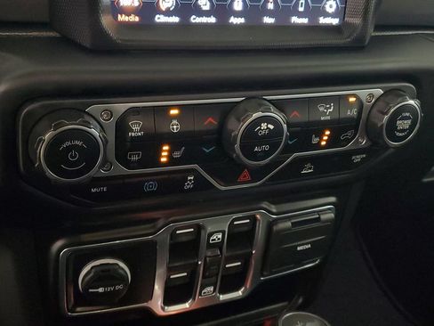 Used 2023 Jeep Wrangler Unlimited w/ Cold Weather Group AWD/4WD image 20