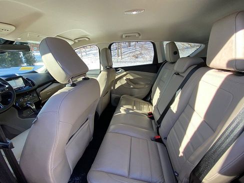 Used 2019 Ford Escape Titanium image 32