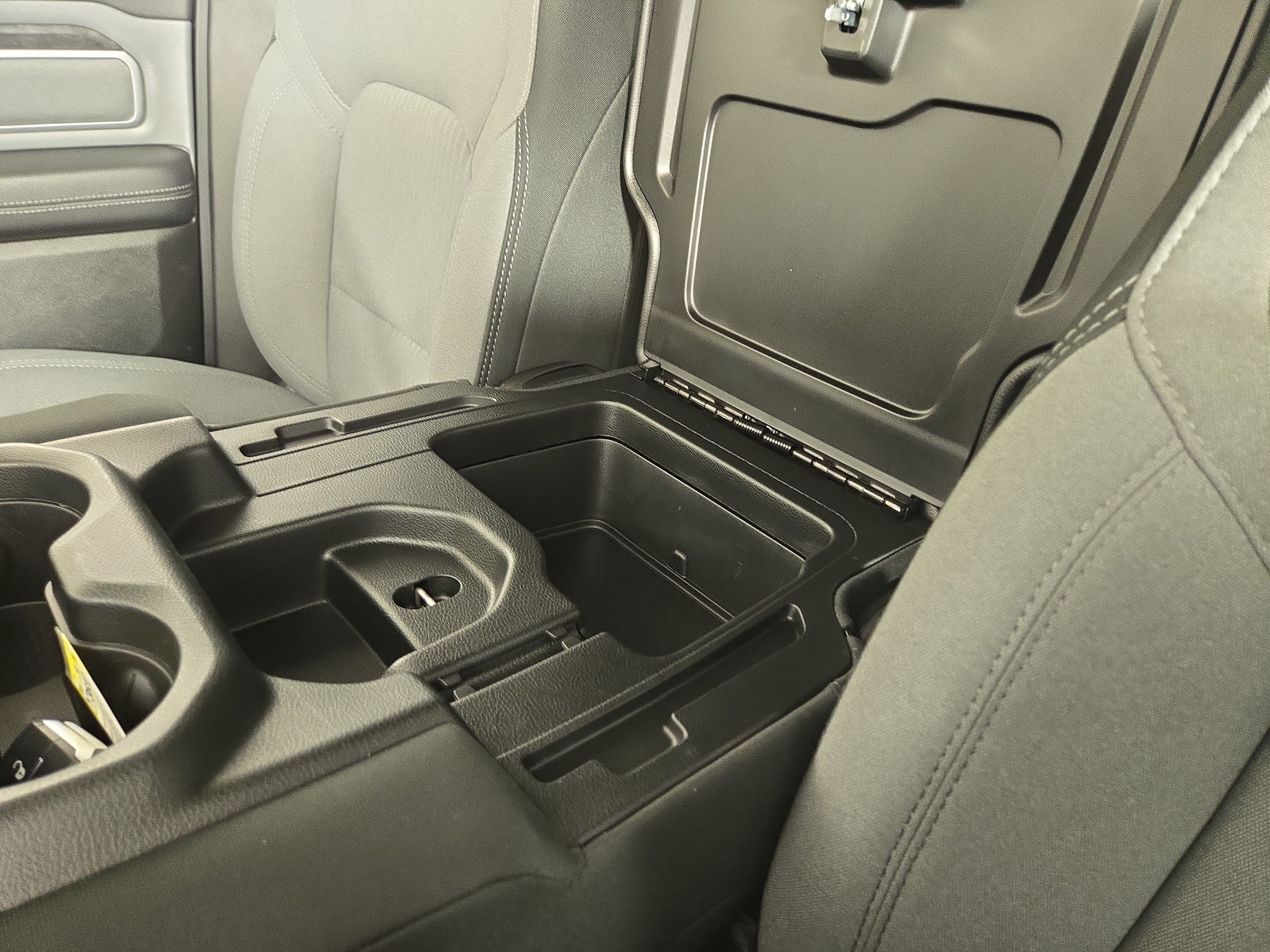 Used 2020 RAM 1500 Big Horn AWD/4WD image 25