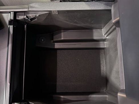 Used 2025 Ford F150 Lariat image 28