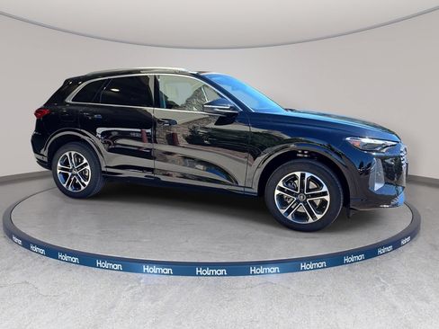 Used 2025 Audi Q5 Premium w/ Convenience Package AWD/4WD image 5
