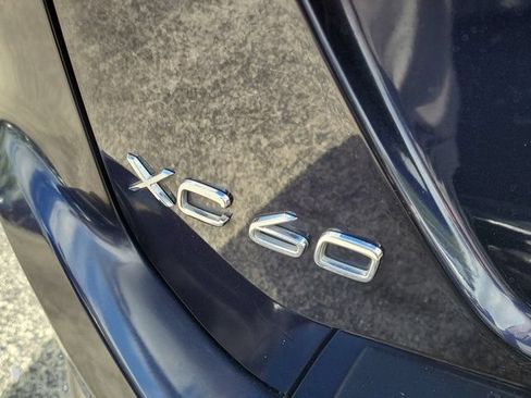 Used 2016 Volvo XC60 T5 Premier w/ Proximity Package FWD image 7