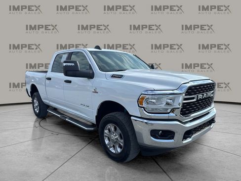 Used 2024 RAM 2500 Big Horn w/ Off Road Package AWD/4WD image 7