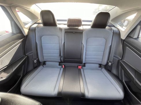 Used 2025 Volkswagen Jetta SE image 38