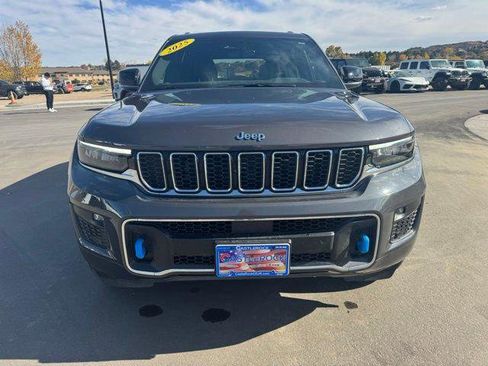 Certified 2025 Jeep Grand Cherokee Overland AWD/4WD image 9