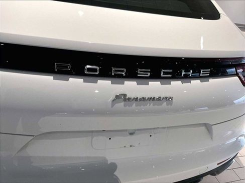 Used 2020 Porsche Panamera image 38