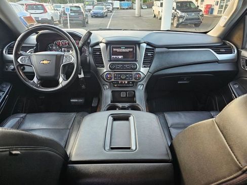 Used 2018 Chevrolet Suburban LT image 21