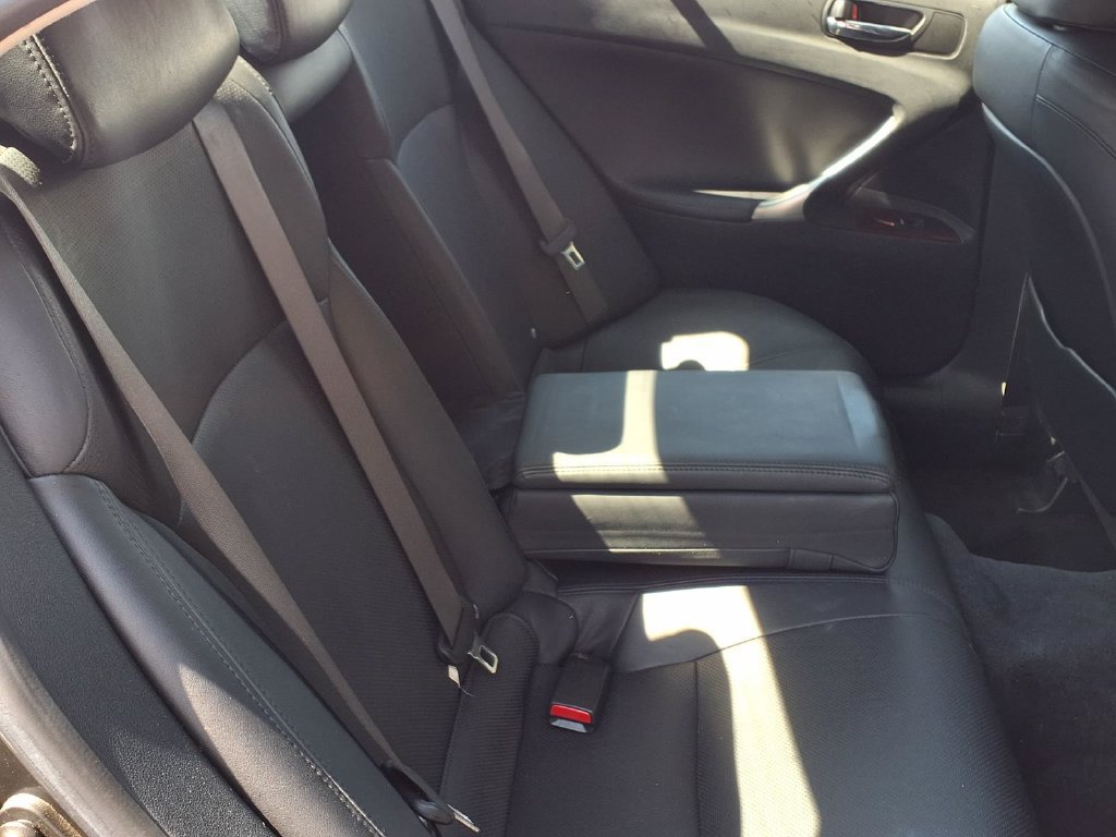 Used 2007 Lexus IS 250 w/ Premium Pkg RWD image 24