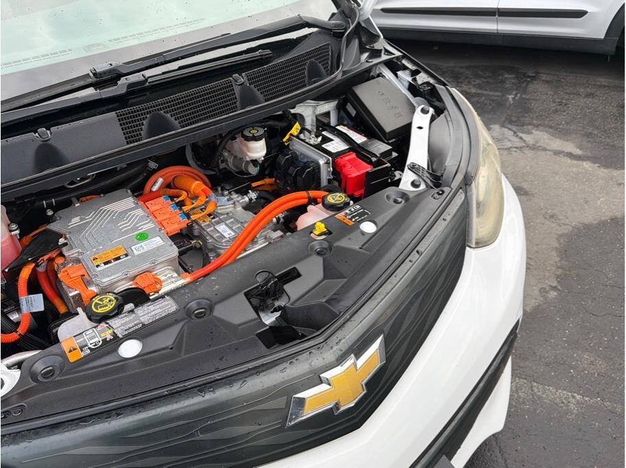 Used 2017 Chevrolet Bolt LT FWD image 32