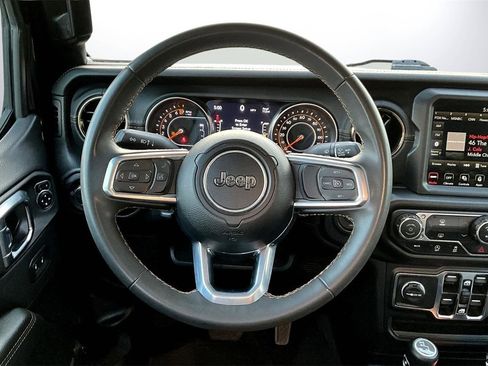 Certified 2023 Jeep Gladiator Overland image 11