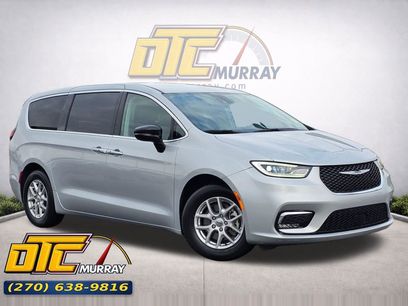 Used 2024 Chrysler Pacifica Touring-L