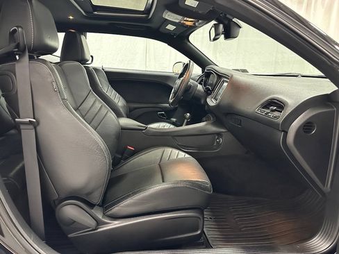 Used 2016 Dodge Challenger SRT Hellcat RWD image 49