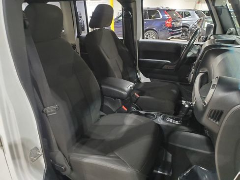 Used 2014 Jeep Wrangler Unlimited Sport w/ Connectivity Group image 14