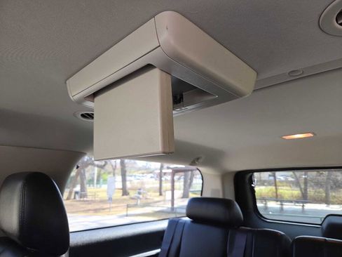 Used 2012 GMC Yukon XL SLT w/ SLT-2 Equipment Package RWD image 28