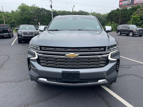 Used 2021 Chevrolet Tahoe Premier w/ Premium Package RWD image 2